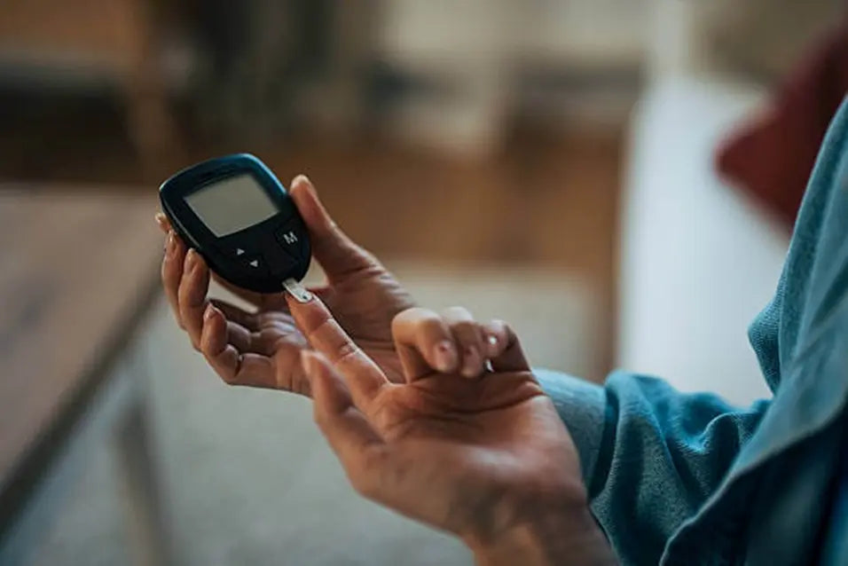 How Blood Sugar Affects Weight Loss (And How to Balance It Naturall